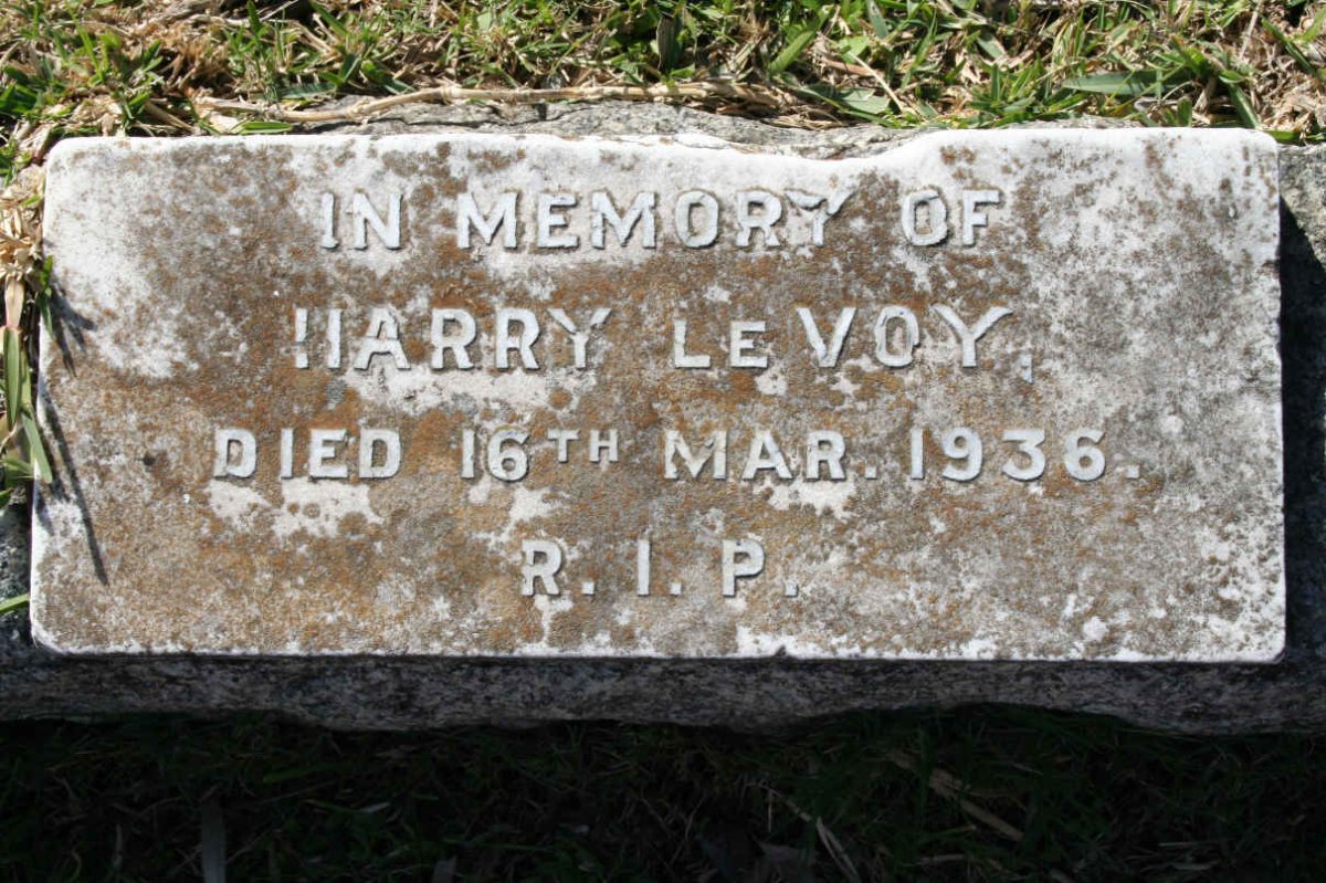 VOY Harry, le  -1936