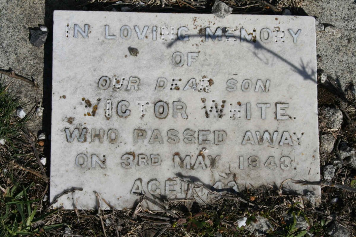 WHITE Victor -1943