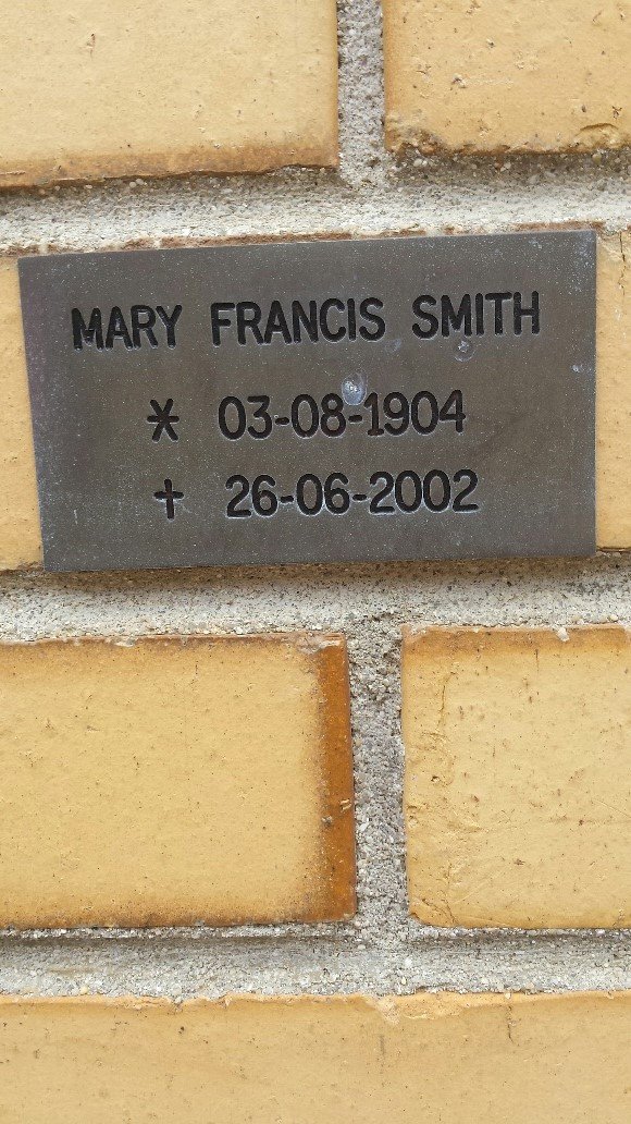 SMITH Mary Francis 1904-2002