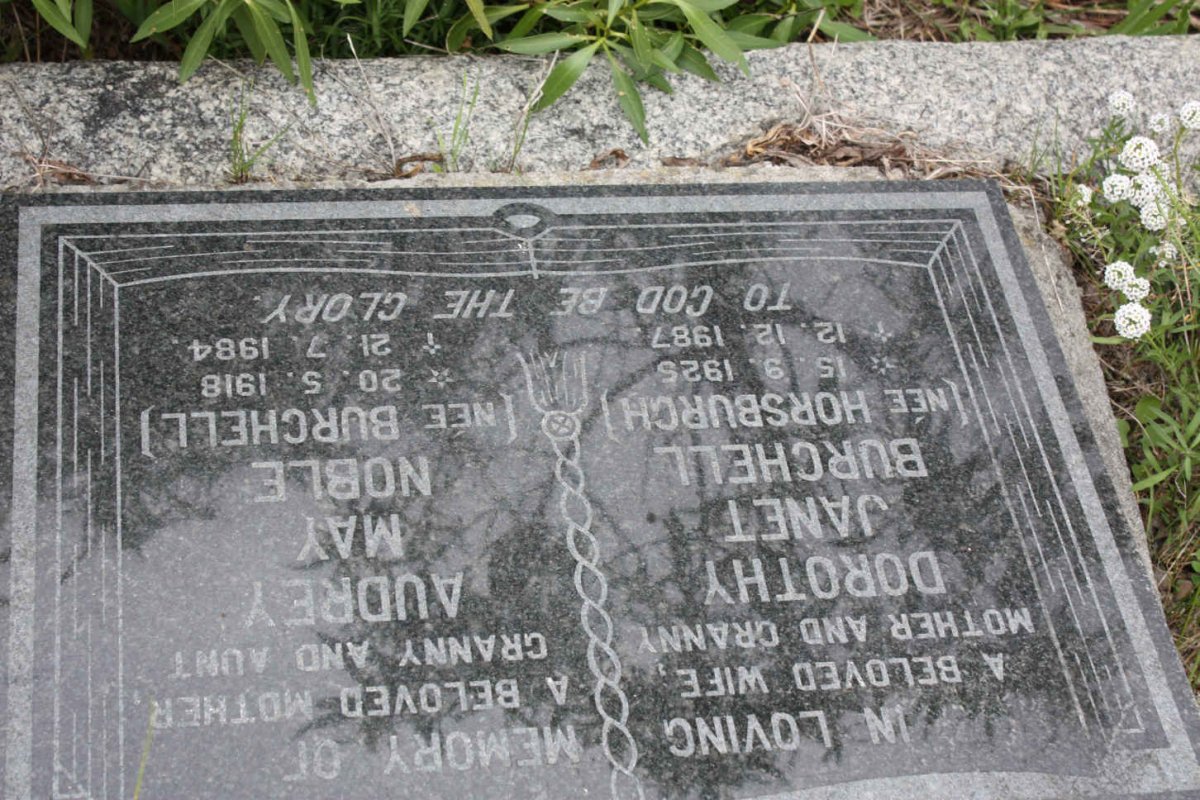 BURCHELL Dorothy Janet nee HORSBURGH 1925-1987 :: NOBLE Audrey May nee BURCHELL 1918-1984