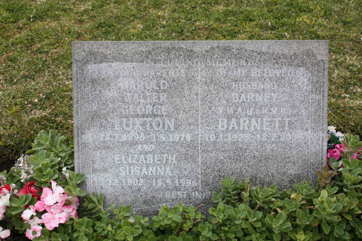 LUXTON Harold Walter George 1896-1975 &amp; Elizabeth Susanna 1902-1996 :: BARNETT Barney 1925-2005