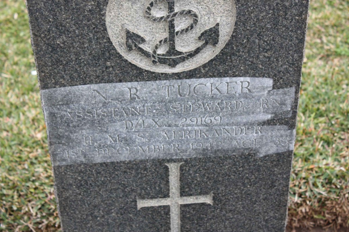 TUCKER N.R. -1942