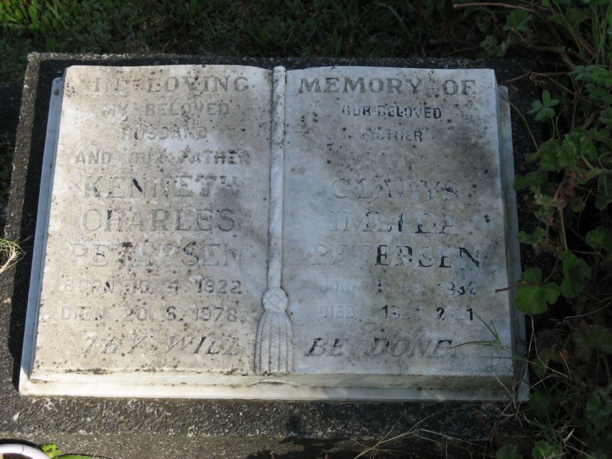PETERSEN Kenneth Charles 1922-1978 &amp; Gladys Imelda 1932-2001