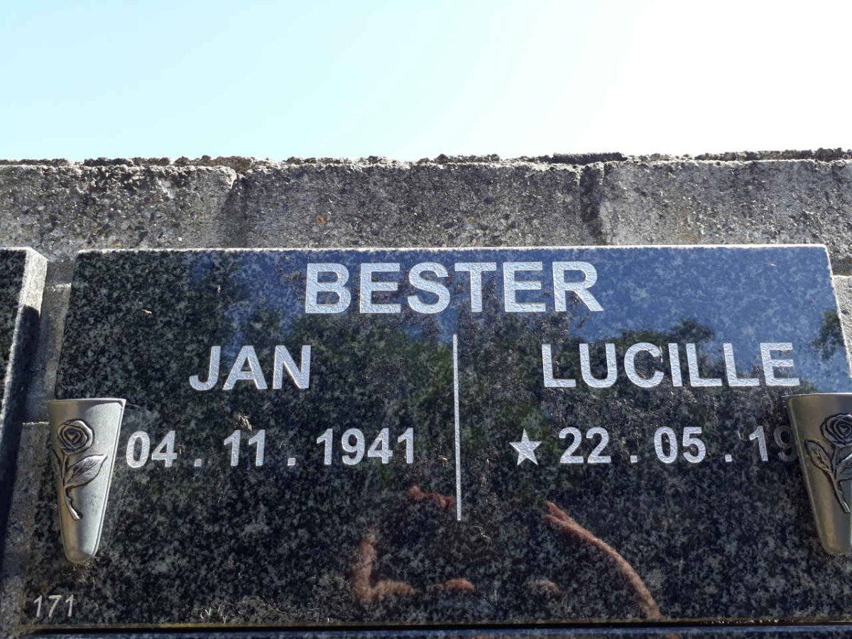 BESTER Jan 1941 &amp; Lucille 19??