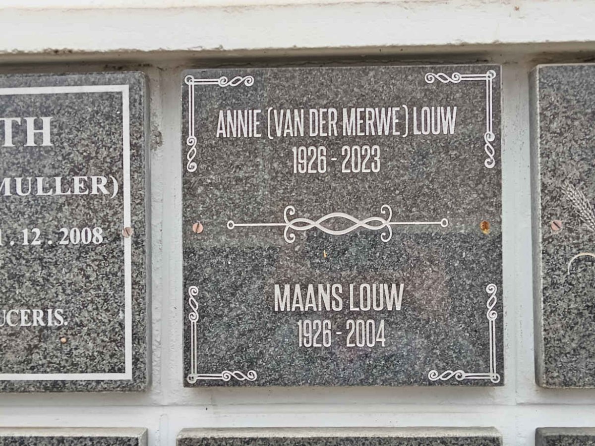 LOUW Maans 1928-2004 &amp; Annie VAN DER MERWE 1926-2023