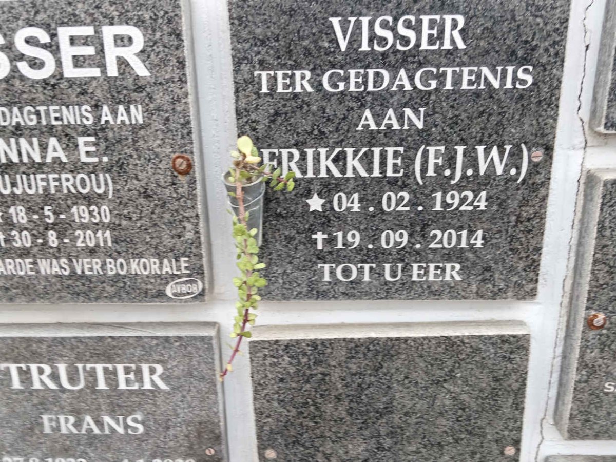 VISSER F.J.W. 1924-2014