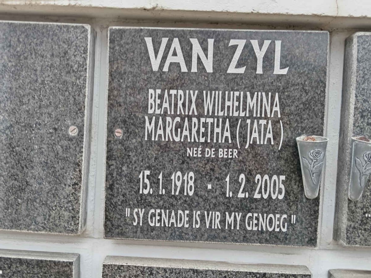ZYL Beatrix Wilhelmina Margaretha, van nee DE BEER 1918-2005