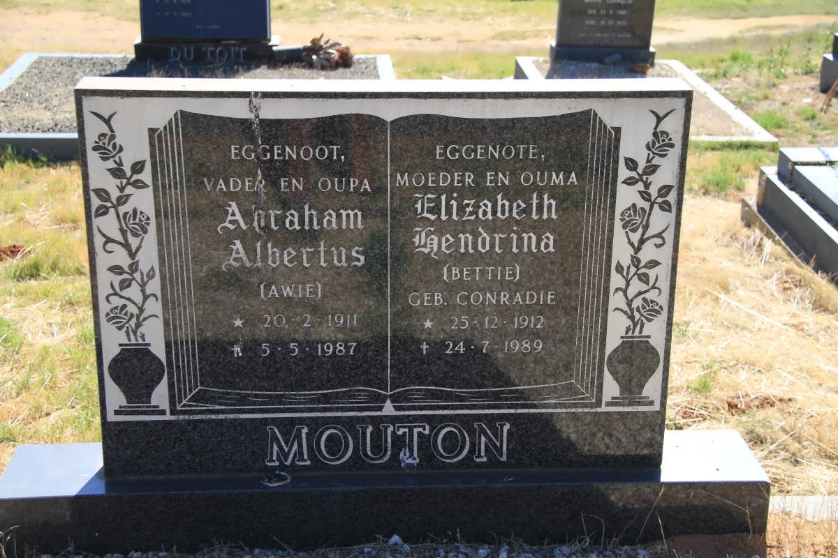 MOUTON Abraham Albertus 1911-1987 &amp; Elizabeth Hendrina CONRADIE 1912-1989