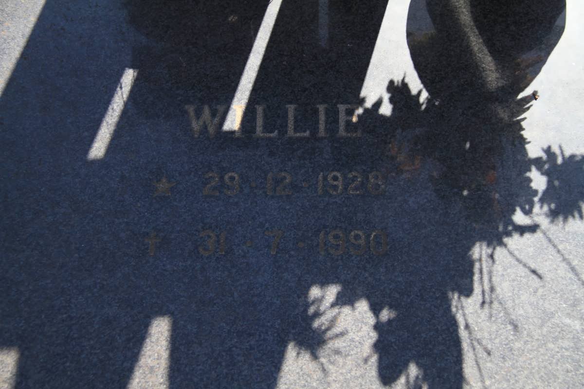 MOUTON Wallie 1928-1990