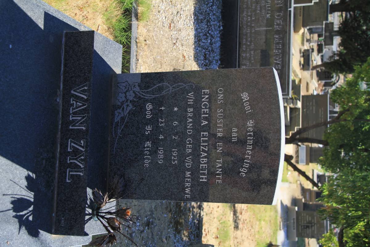 ZYL Engela Elizabeth, van formerly BRAND nee V.D. MERWE 1925-1989
