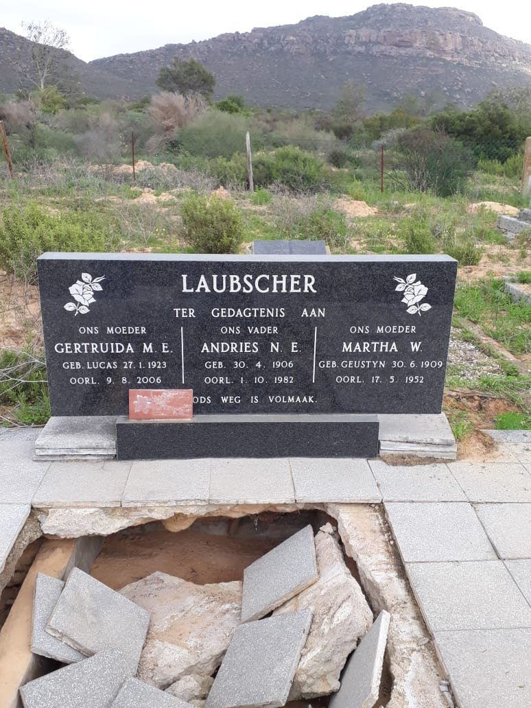 LAUBSCHER Andries N.E. 1906-1982 &amp; Martha W. GEUSTYN 1909-1952 :: LAUBSCHER Gertruida M.E. nee LUCAS 1923-2006