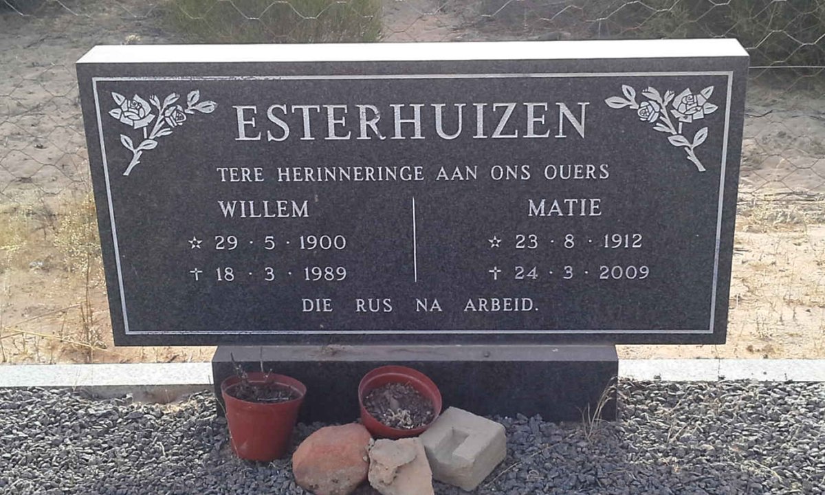 ESTERHUIZEN Willem 1900-1989 &amp; Matie 1912-2009