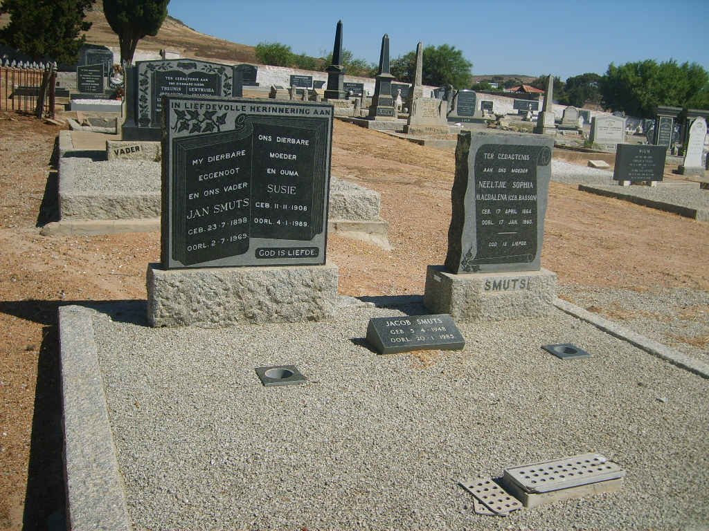 SMUTS Jan 1898-1969 &amp; Susie 1908-1989 :: SMUTS Jacob 1948-19?? :: SMUTS Neeltjie Sophia Magdalena nee BASSON 1944-19??