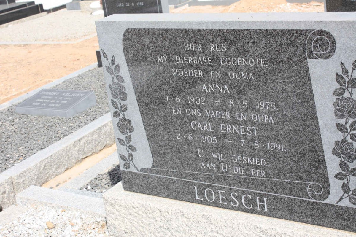 LOESCH Carl Ernest 1905-1991 &amp; Anna 1902-1975