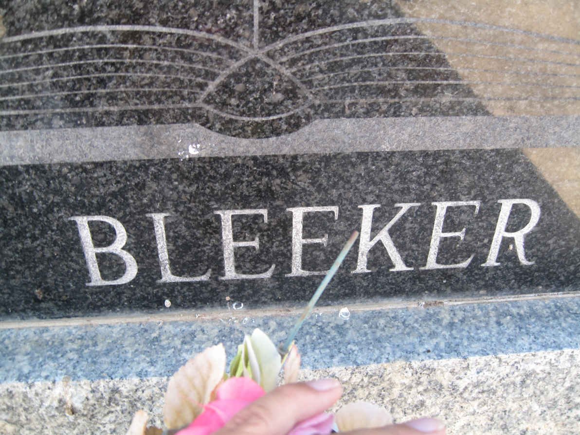 BLEEKER Jacobus N.L. 1893-1974 &amp; Martha J.E.V. 1907-1992