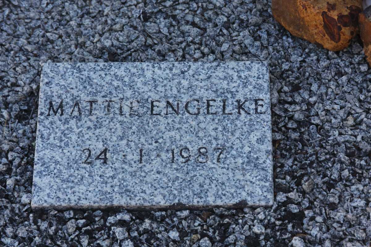 ENGELKE Mattie -1987