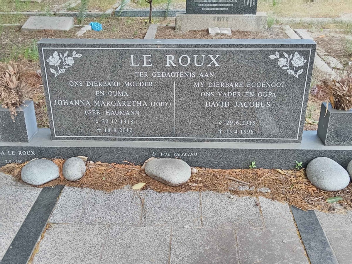 ROUX David Jacobus, le 1915-1998 & Johanna Margaretha HAUMANN 1918-2010