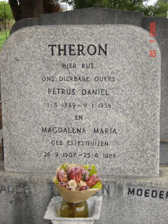 THERON Petrus Daniel 1889-1958 &amp; Magdalena Maria ESTERHUIZEN 1907-1986