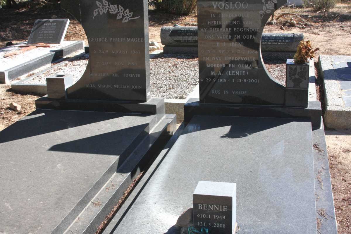 VOSLOO B.J. 1919-1984 &amp; M.A. 1919-2001 :: VOSLOO Bennie 1949-2008