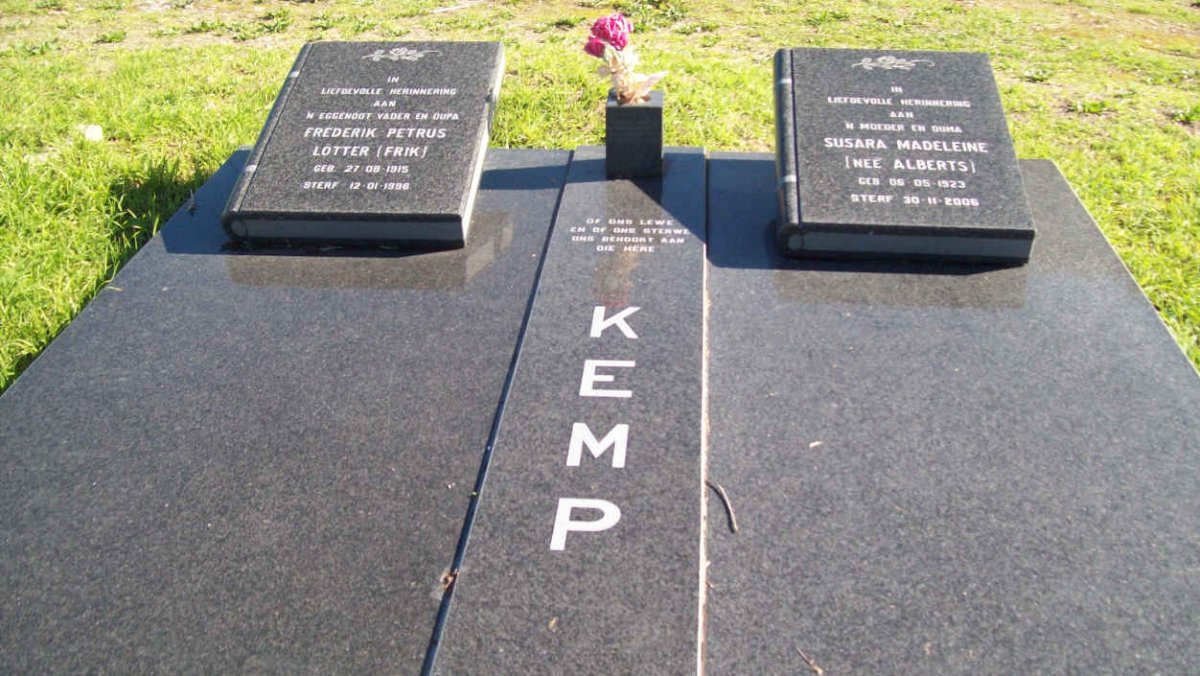KEMP Frederik Petrus Lotter 1915-1996 &amp; Susara Madeleine ALBERTS 1923-2006