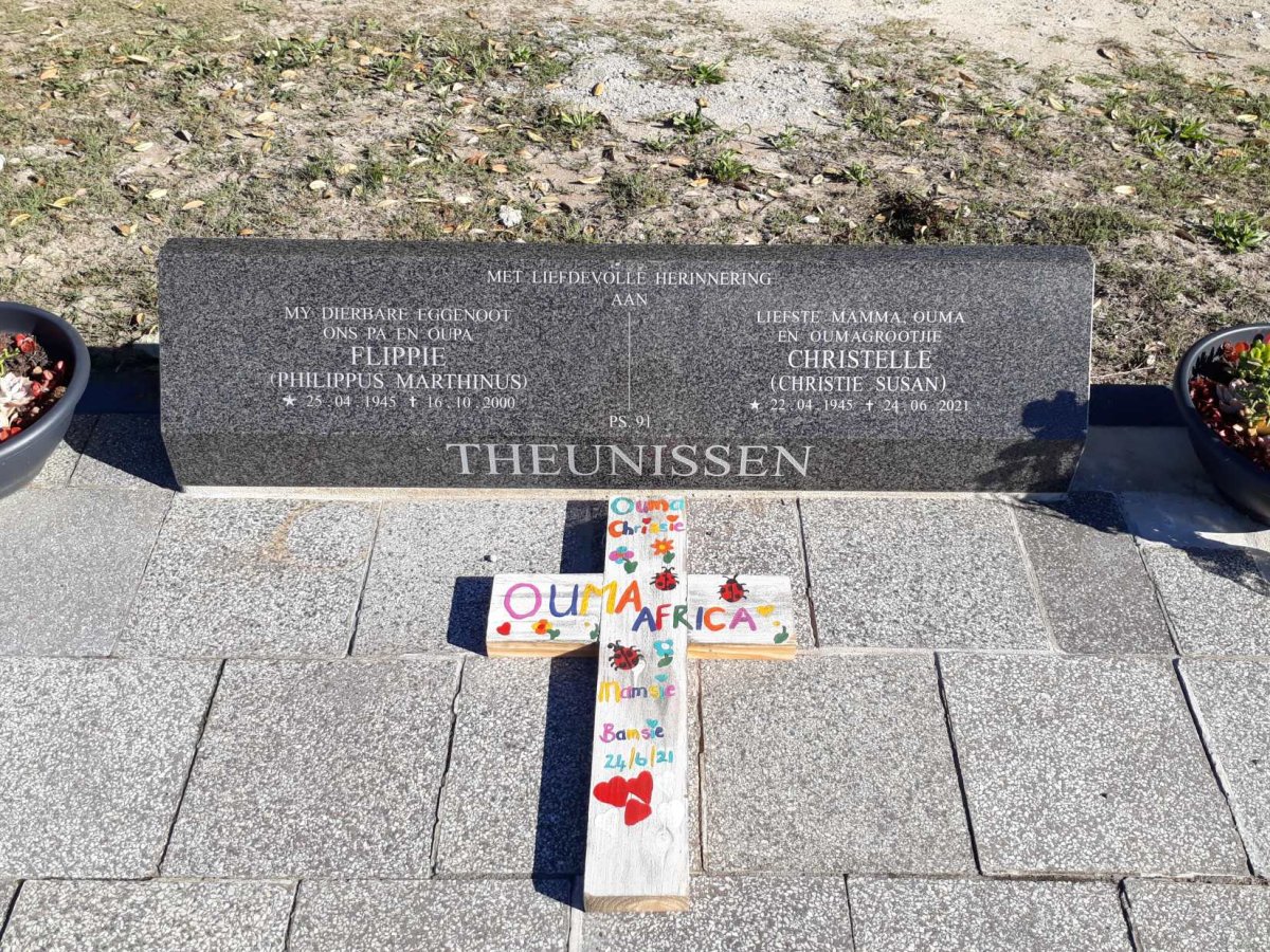 THEUNISSEN Philippus Marthinus 1945-2000 &amp; Christie Susan 1945-2021