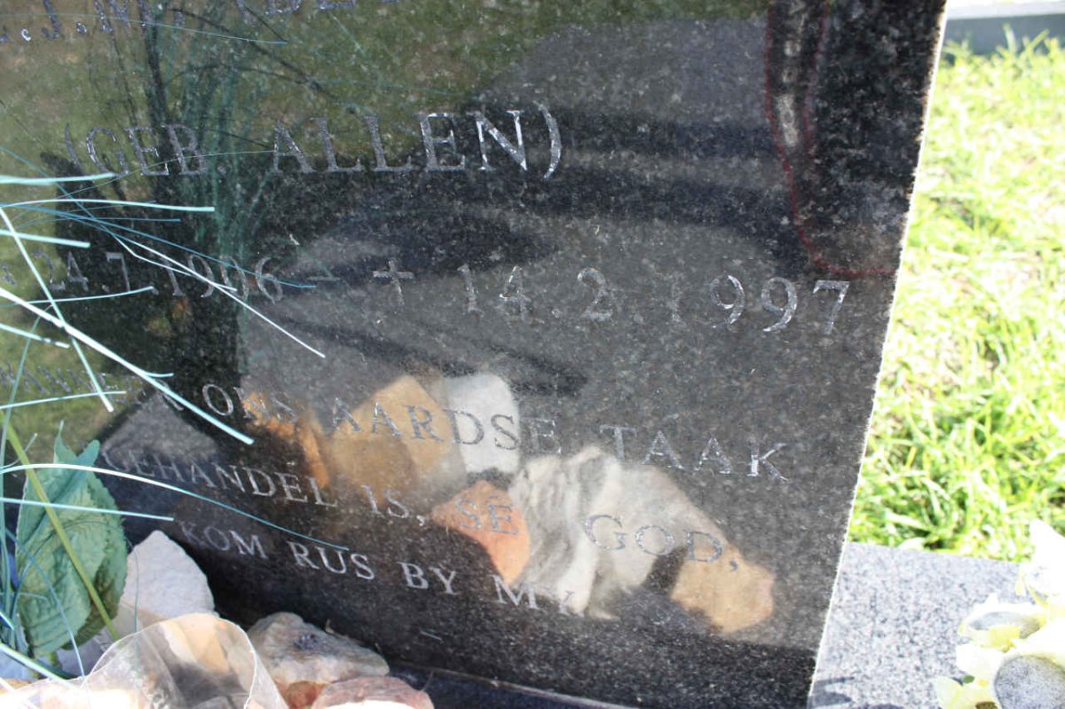 VISAGIE E.J.M. nee ALLEN 1906-1997