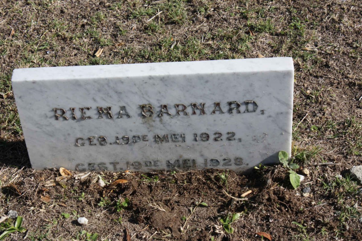 BARNARD Riena 1922-1928