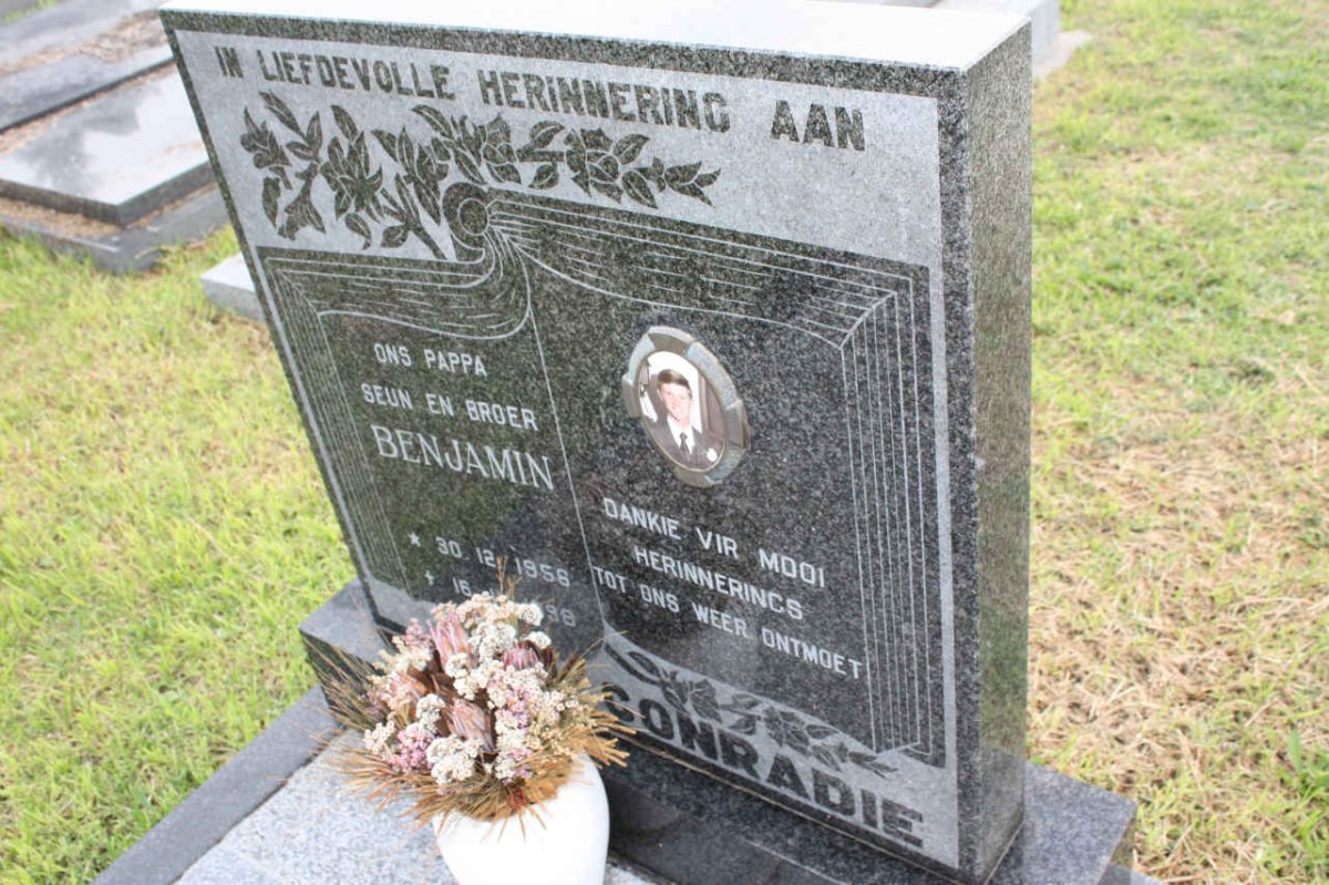 CONRADIE Benjamin 1956-1998