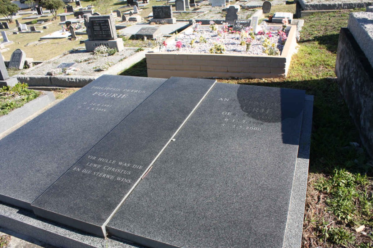 FOURIE Philippus Petrus 1881-1959 &amp; Anna Francina nee DE VOS 1908-2000