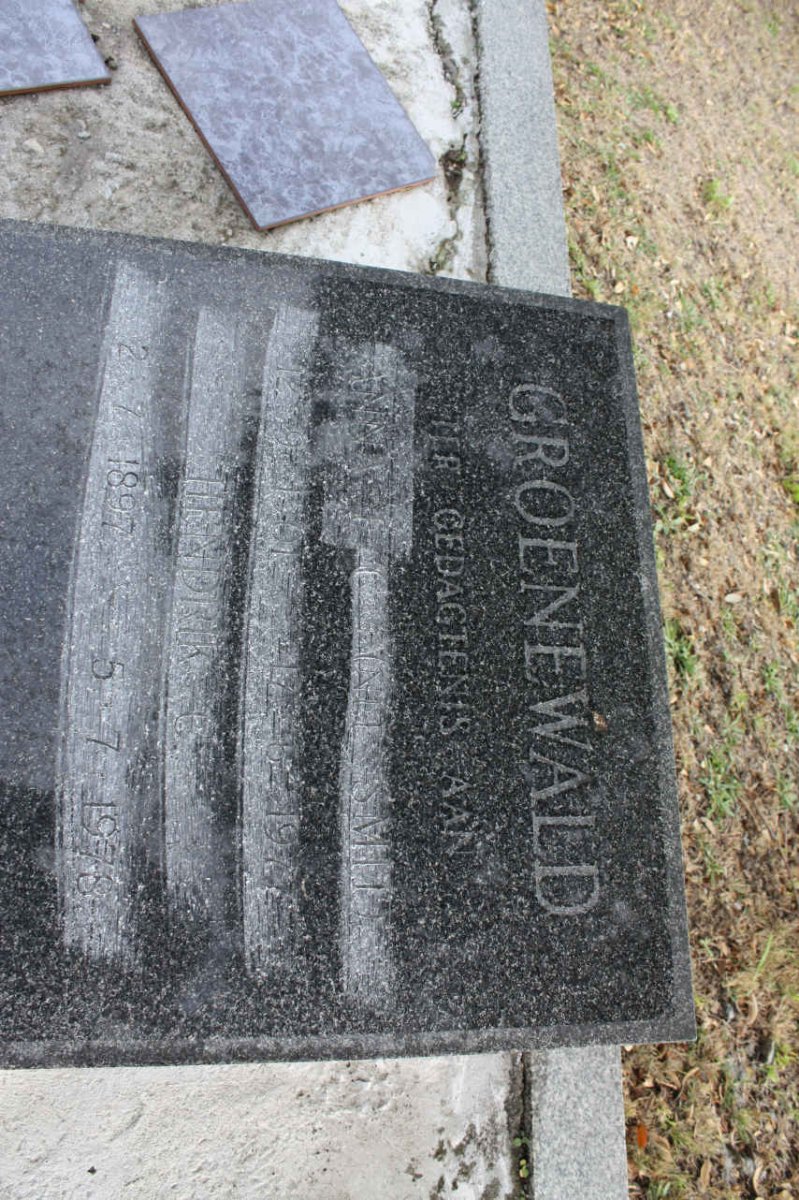 GROENEWALD Hendrik C. 1897-1978 &amp; Anna E.C. SMIT 1901-1977