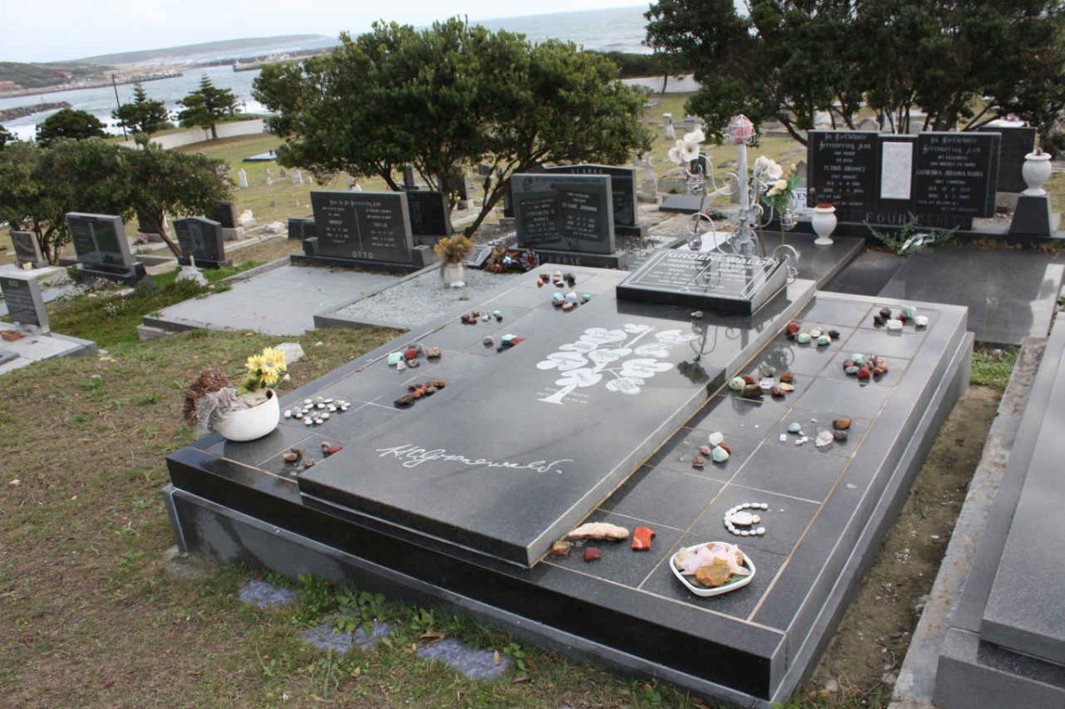 GROENEWALD Hendrik Cornelius 1931-2008 &amp; Esther Agnes LOURENS 1934-