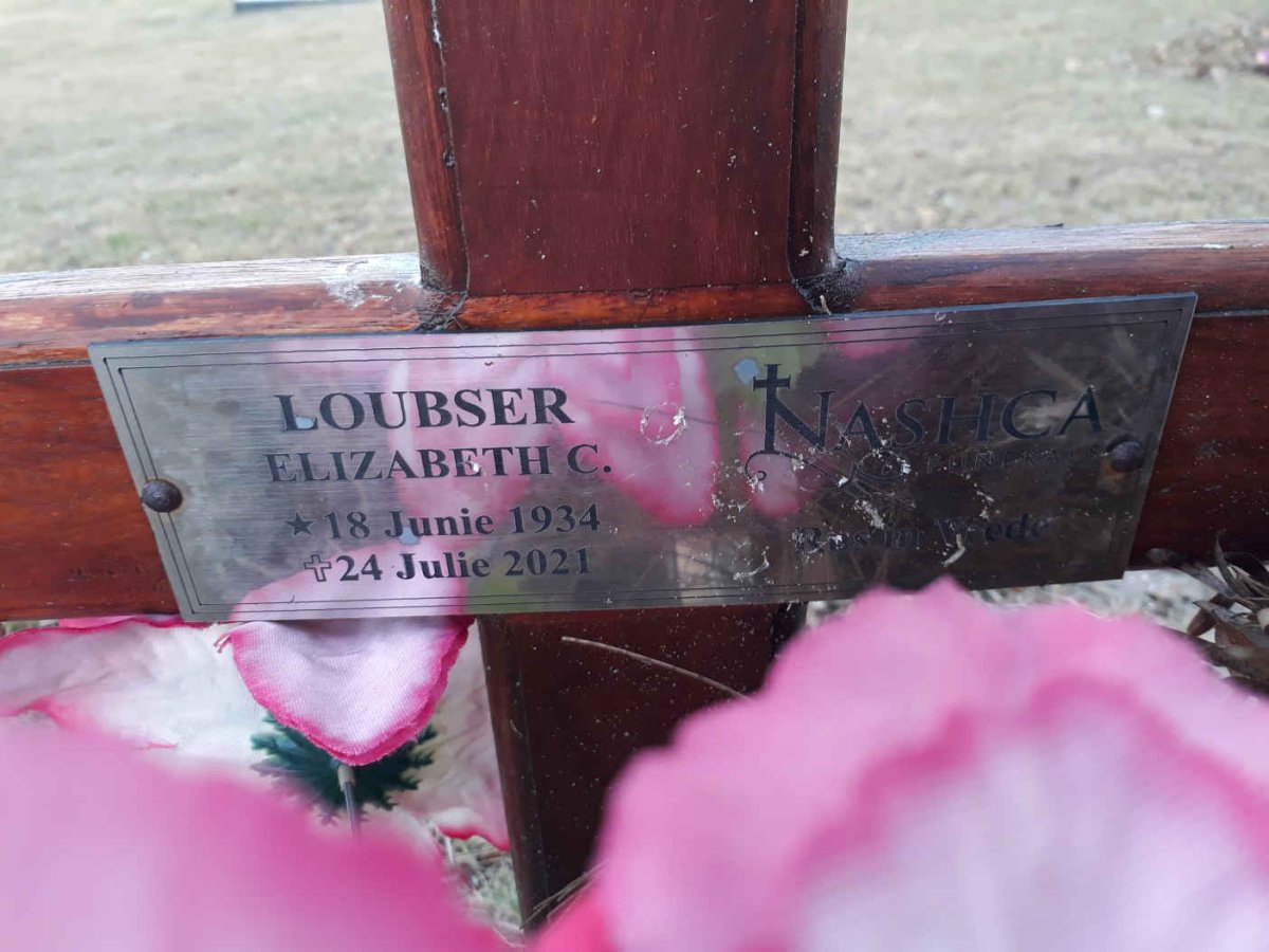 LOUBSER Elizabeth C. 1934-2021