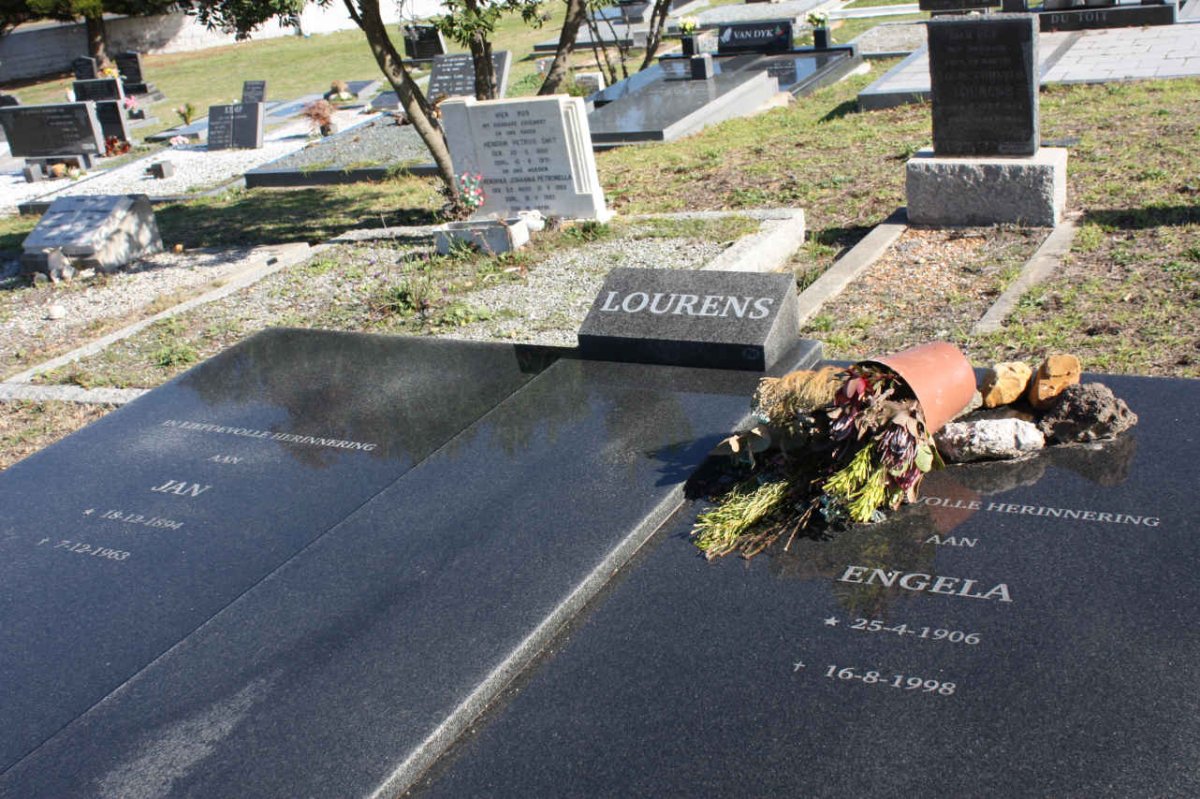 LOURENS Jan 1894-1963 &amp; Engela 1906-1998