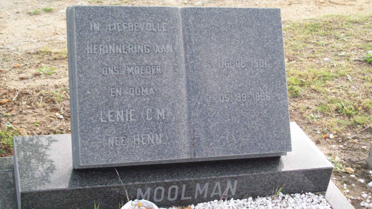 MOOLMAN Lenie C.M. nee HENN 1901-1996