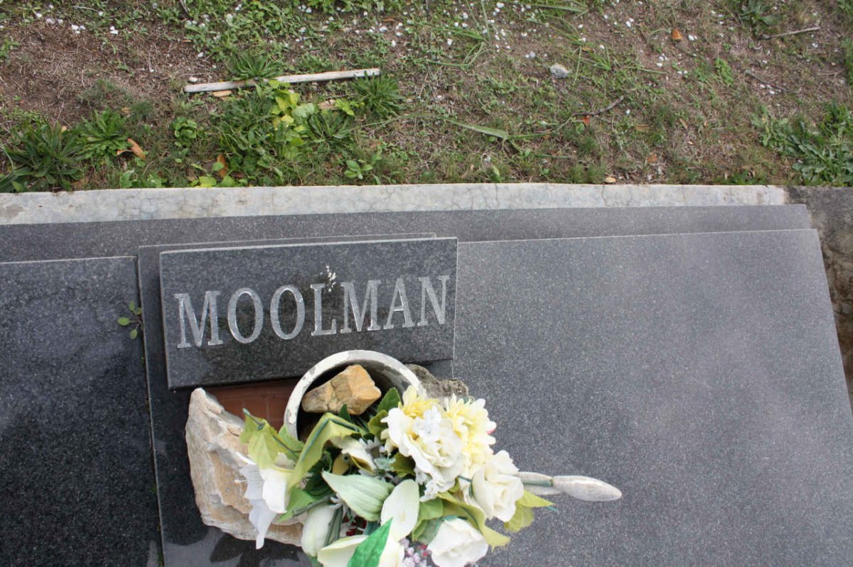 MOOLMAN Andries 1918-1996 &amp; Bawie 1926-2012