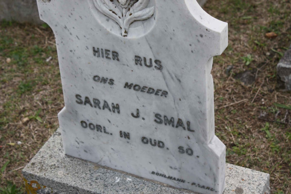 SMAL Sarah J. 