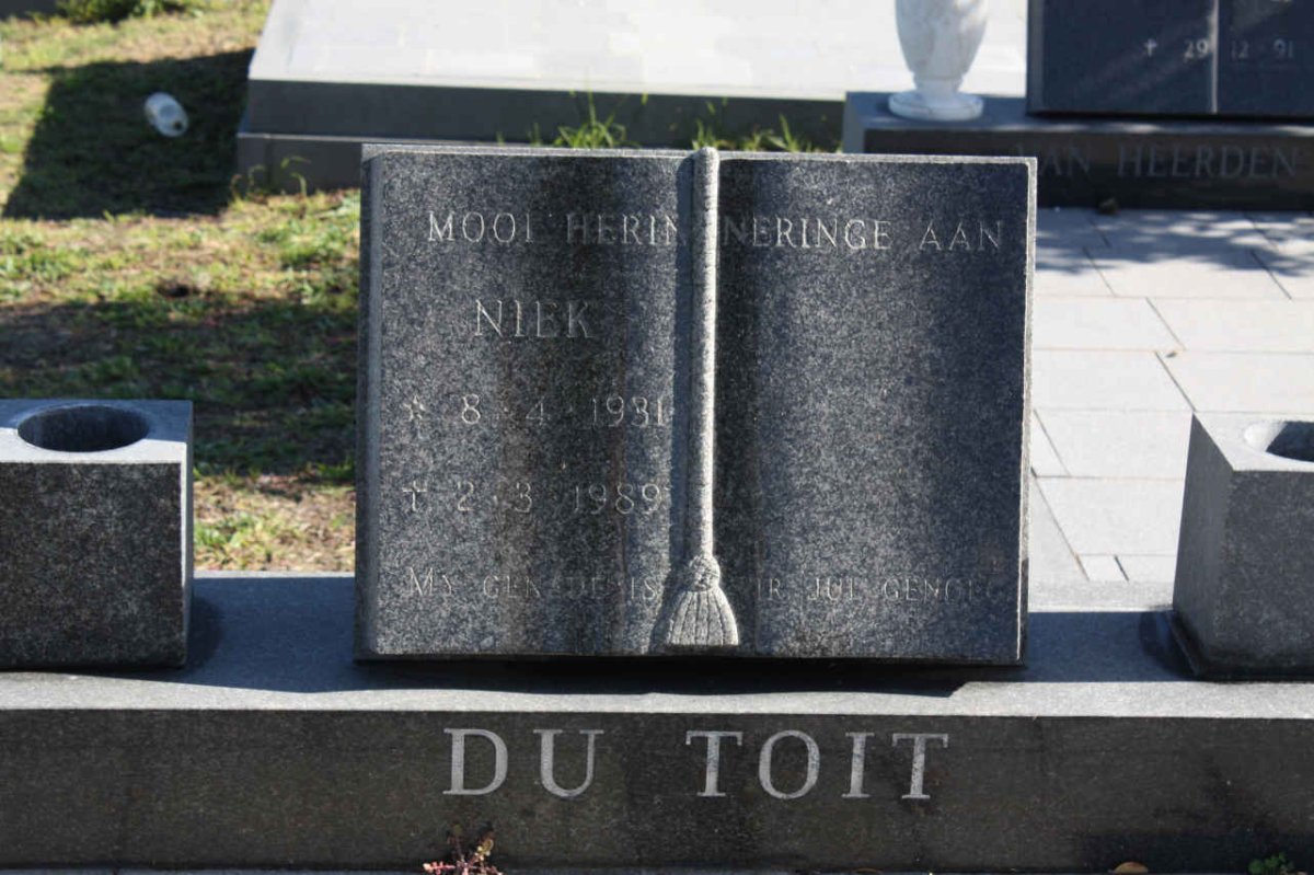 TOIT Niek, du 1931-1989