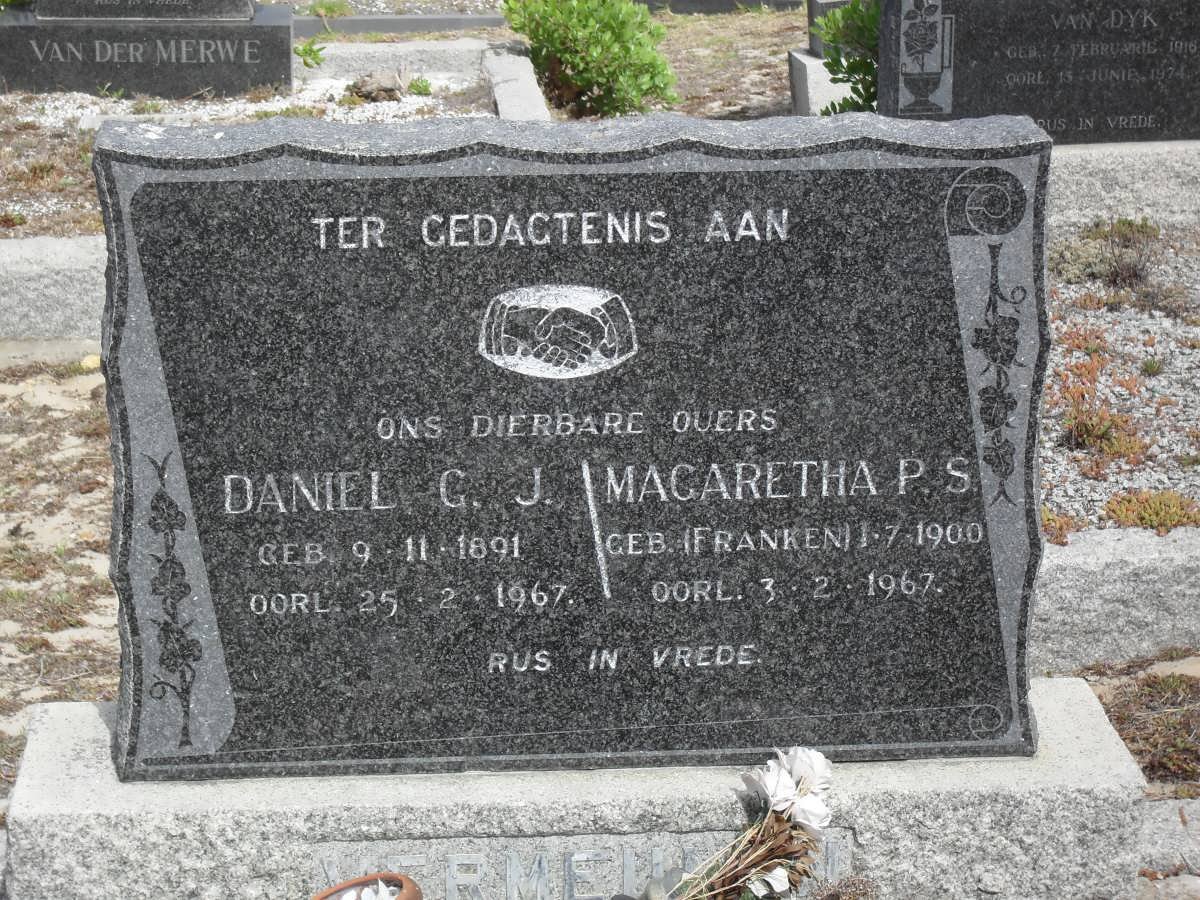 VERMEULEN Daniel G.J. 1891-1967 &amp; Magaretha P.S. FRAKEN 1900-1967