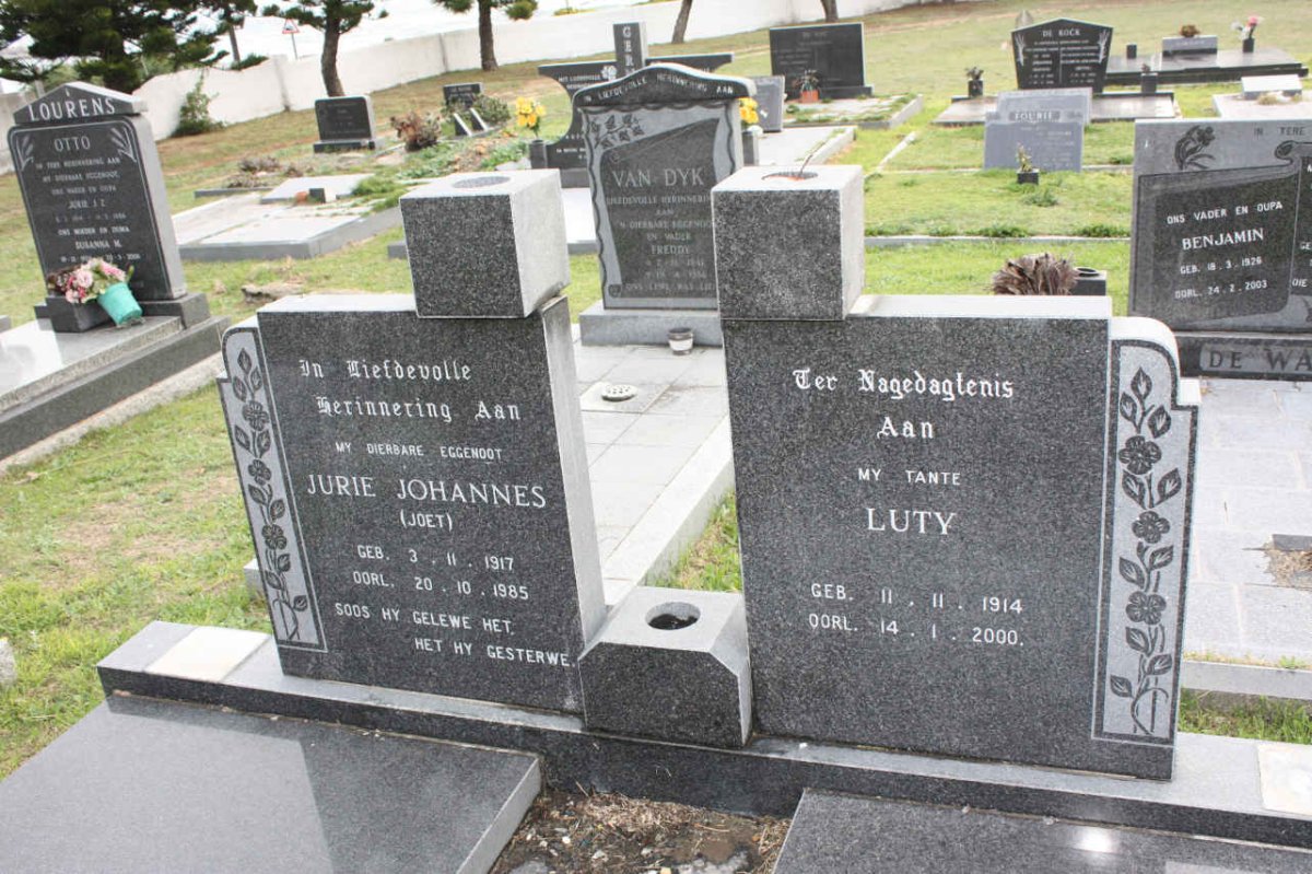 ? Jurie Johannes 1917-1985 & Luty 1914-2000