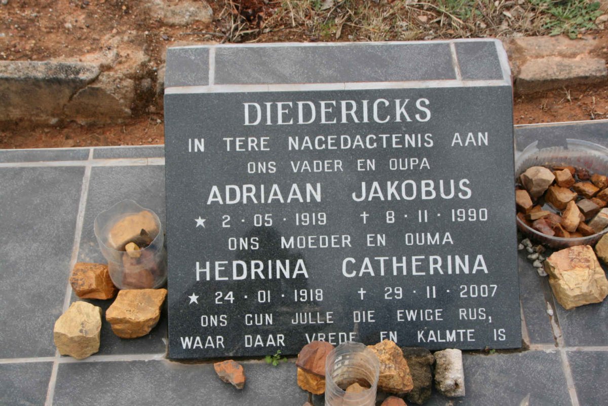 DIEDERICKS Adriaan Jakobus 1919-1990 & Hedrina Catherina 1918-2007