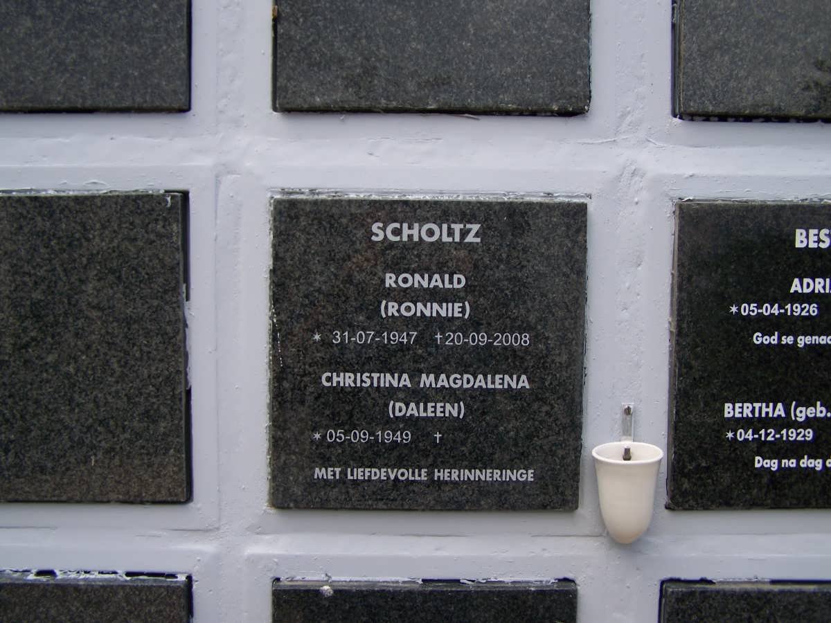 SCHOLTZ Ronald 1947-2008 &amp; Christina Magdalena 1949-