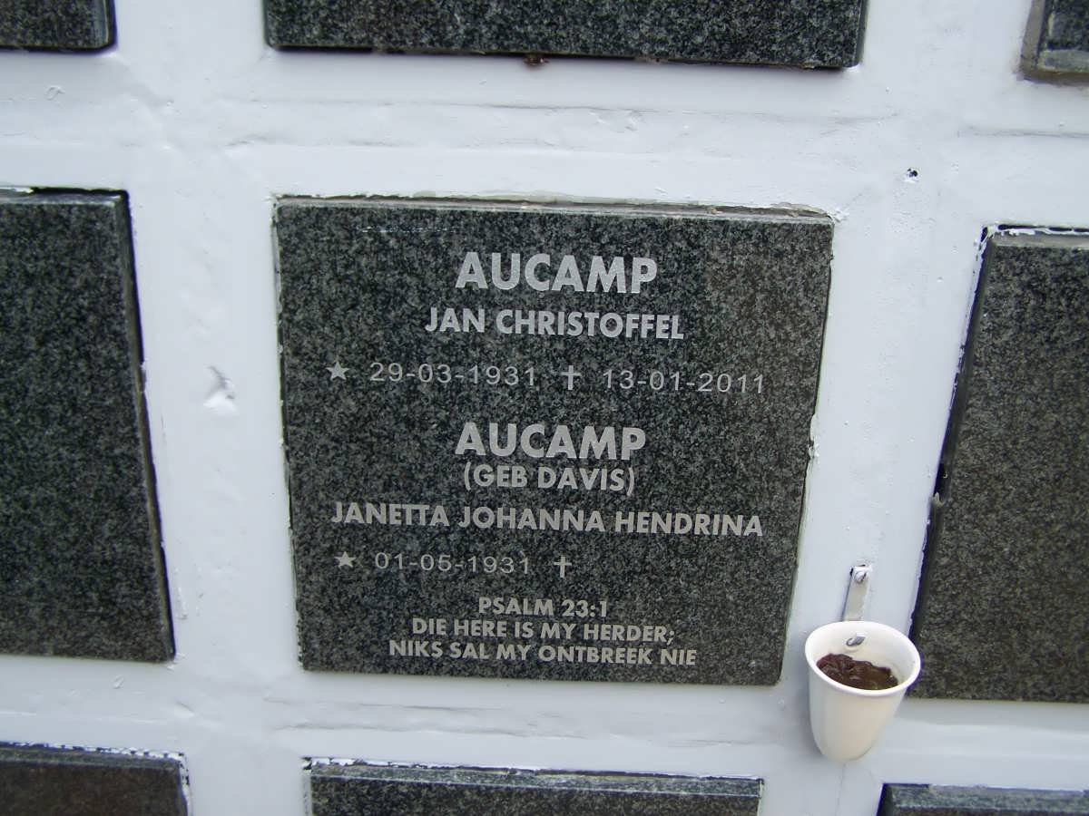 AUCAMP Jan Christoffel 1931-2011 &amp; Janetta Johanna Hendrina DAVIS 1931-