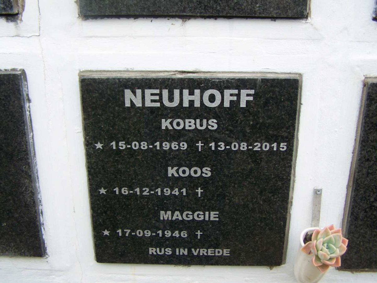 NEUHOFF Koos 1941- &amp; Maggie 1946- :: NEUHOFF Kobus 1969-2015