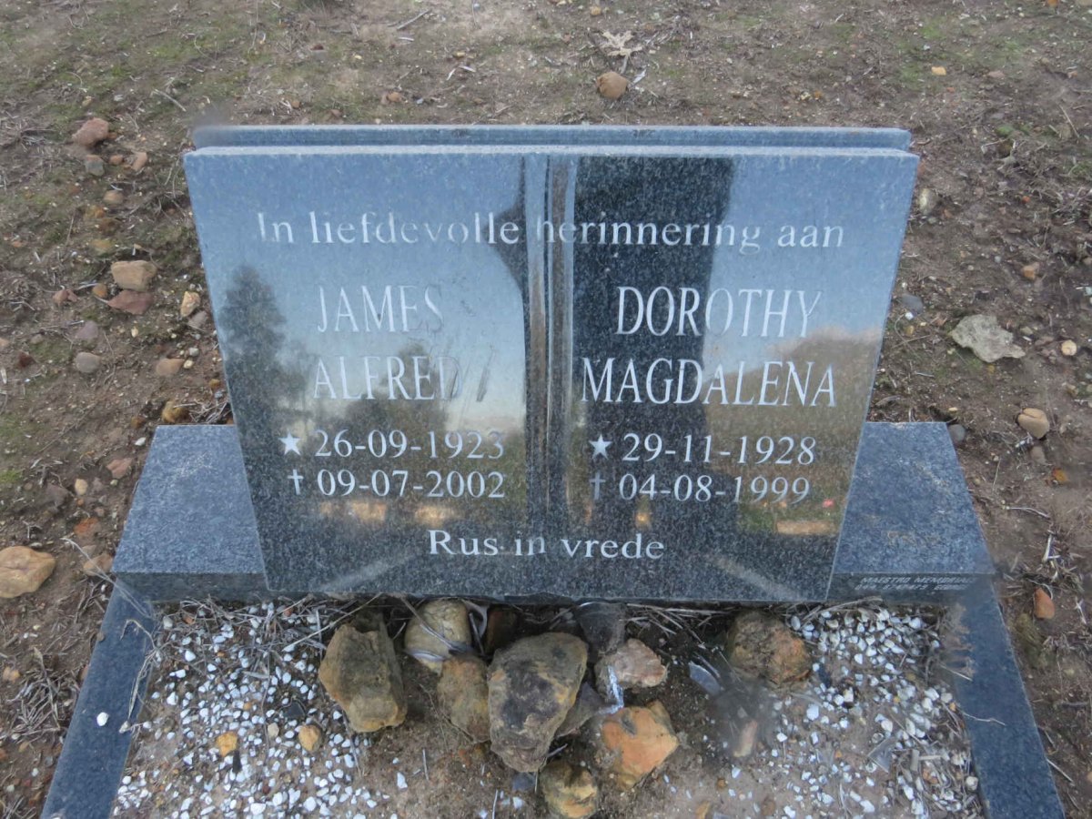 ? James Alfred 1923-2002 &amp; Dorothy Magdalena 1928-1999
