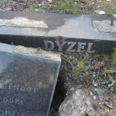 DYZEL Louis Jacobus 1909-1980 &amp; Petronella A.C. DE JONGH 1921-1978