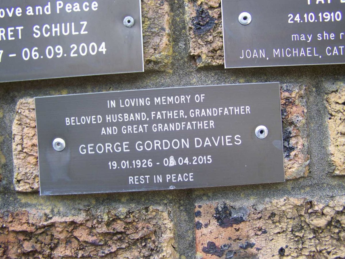DAVIES George Gordon 1926-2015