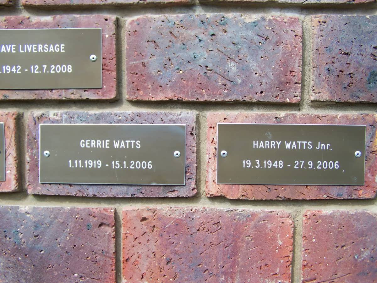 WATTS Gerrie 1919-2006 :: WATTS Harry 1948-2006