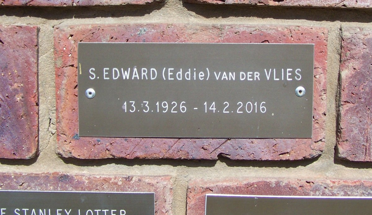 VLIES S. Edward, van der 1926-2016