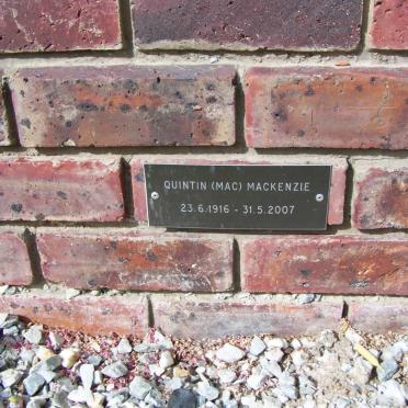 MACKENZIE Quintin 1916-2007