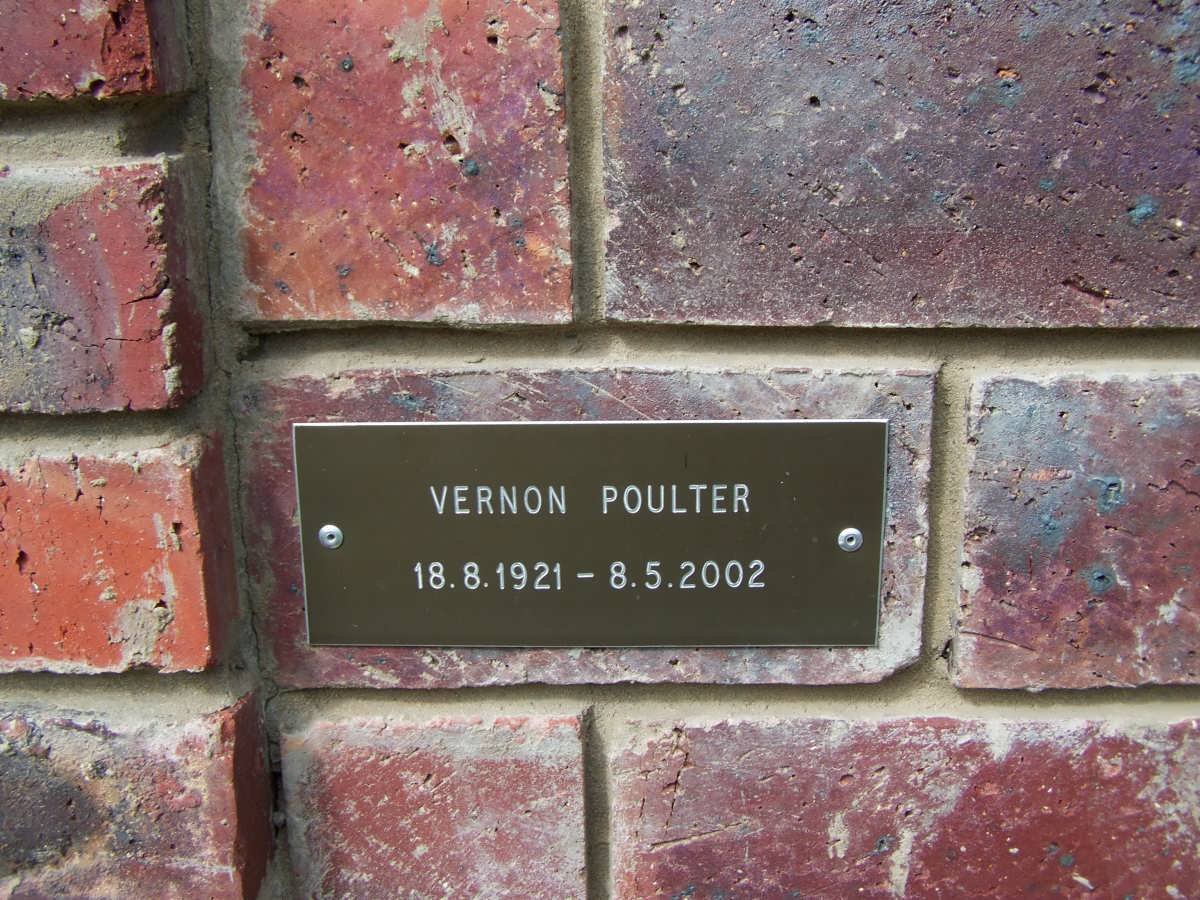 POULTER Vernon 1921-2002